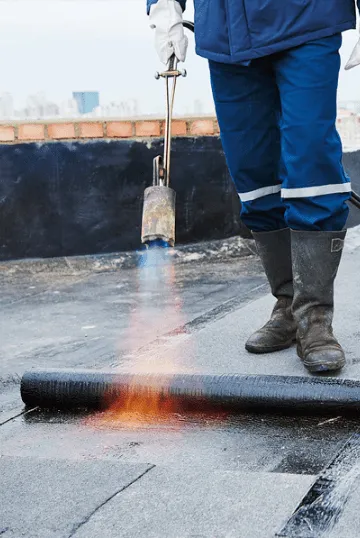 poner tela asfáltica para impermeabilizar el tejado en la coruña, galicia para una comunidad de vecinos