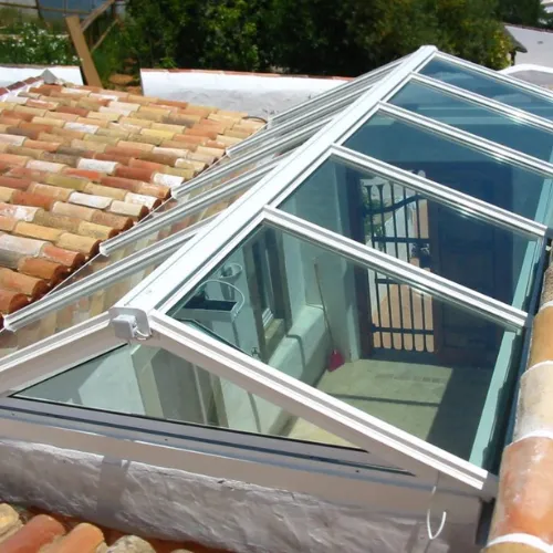 montaje de todo tipo de lucernarios en La coruna, galicia